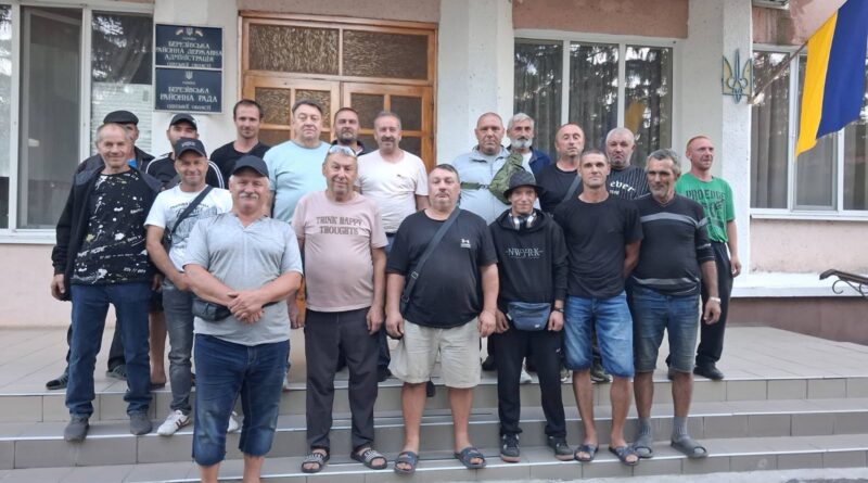 Зведений загін фахівців із Березівського району повернувся додому Зведений загін фахівців із Березівського району повернувся додому